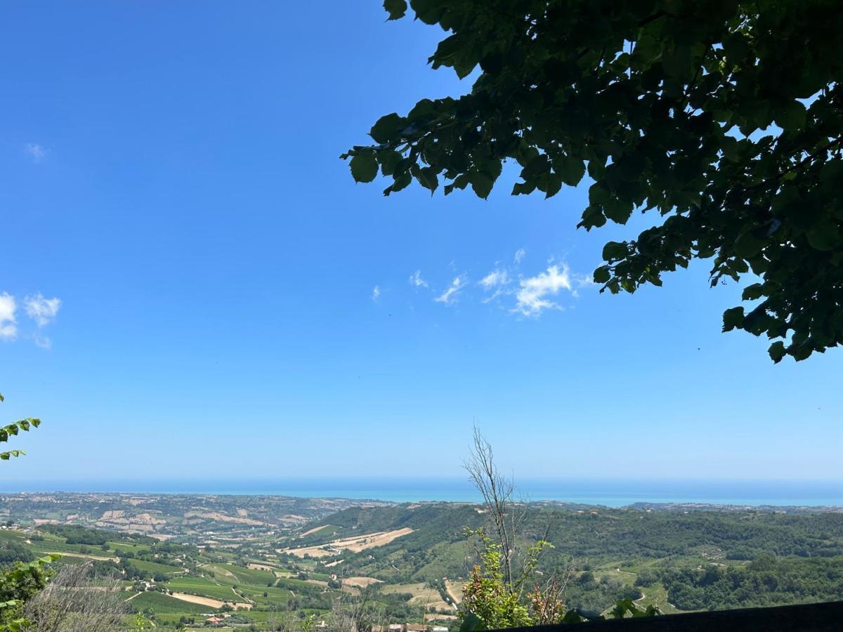 B&B Casa Di Carla Ripatransone Buitenkant foto